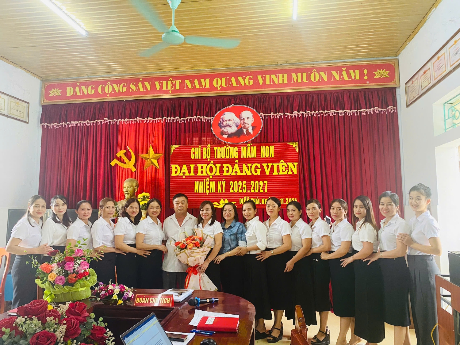 cán bộ đảng viên