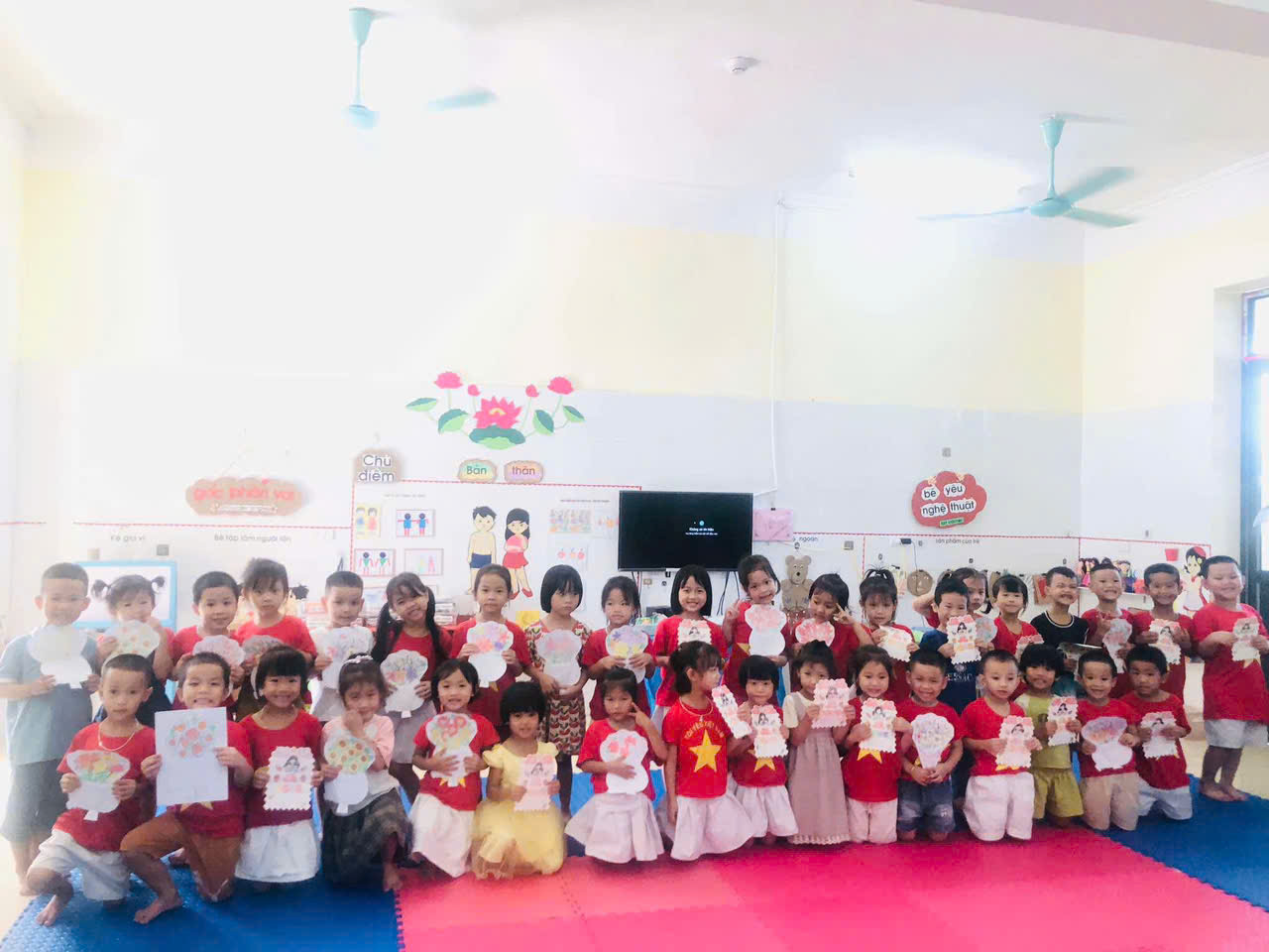 hoạt động trãi nghiệm 20/10 lớn c 